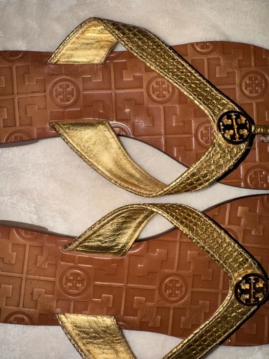Tory Burch Gold Miller Sandals Metallic Leather Logo Flip Flops Size [size 9] - Picture 2 of 3
